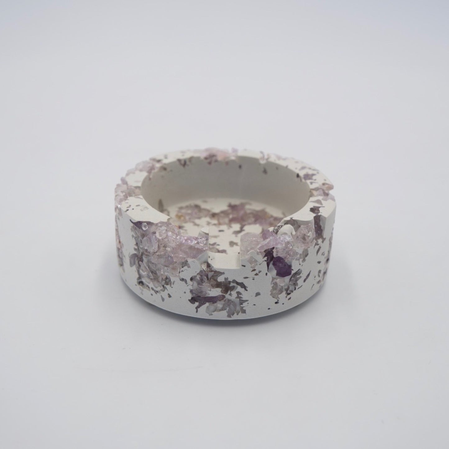 Amethyst x White Cement Circle Ashtray