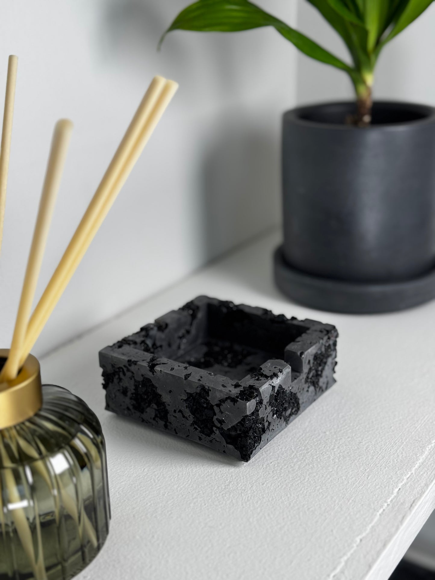 Black Tourmaline x Black Cement Square Ashtray