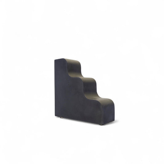 Black Wavy Bookend
