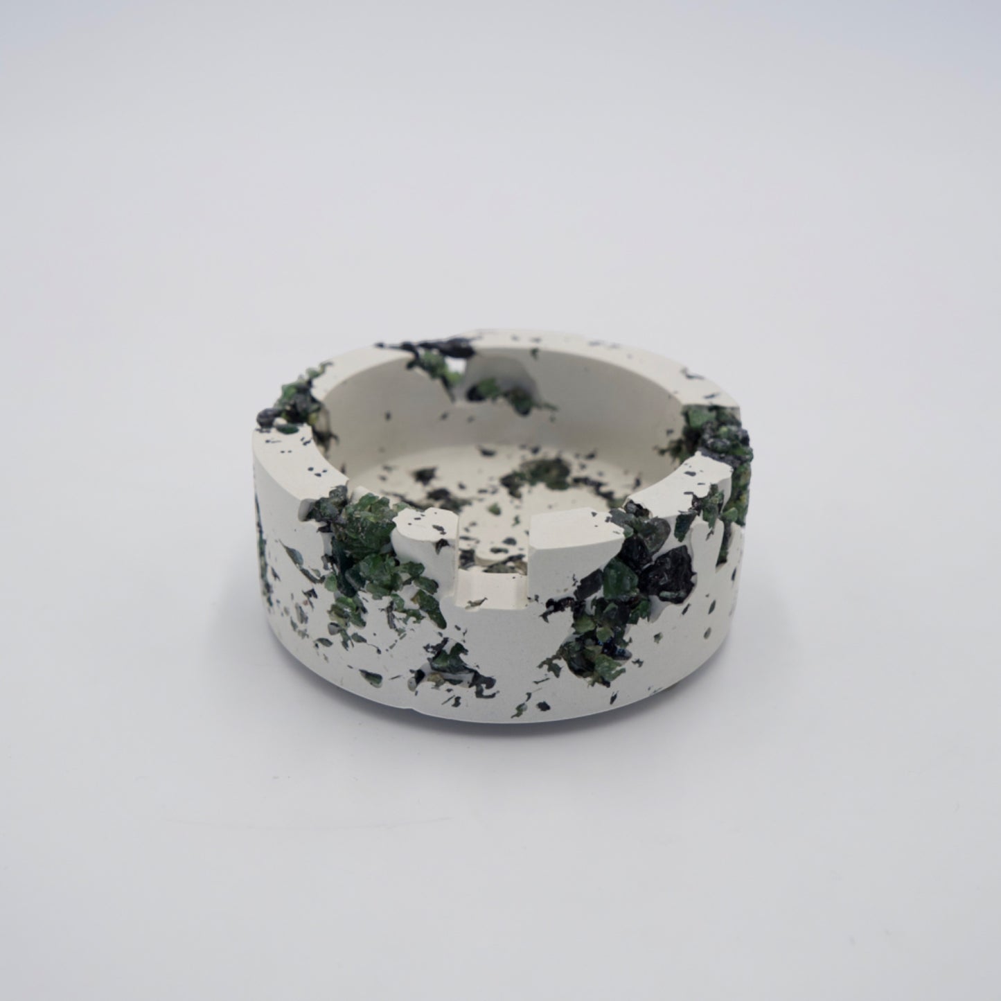Green Serpentine x White Cement Circle Ashtray